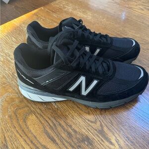 Men’s New Balance 990 Tennis’s Shoes. Size 10.5